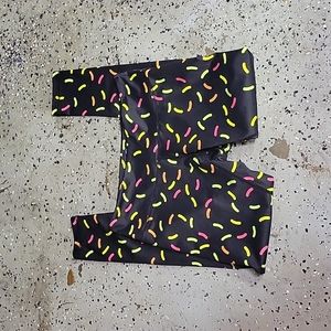 Feed me Fight me leggings medium